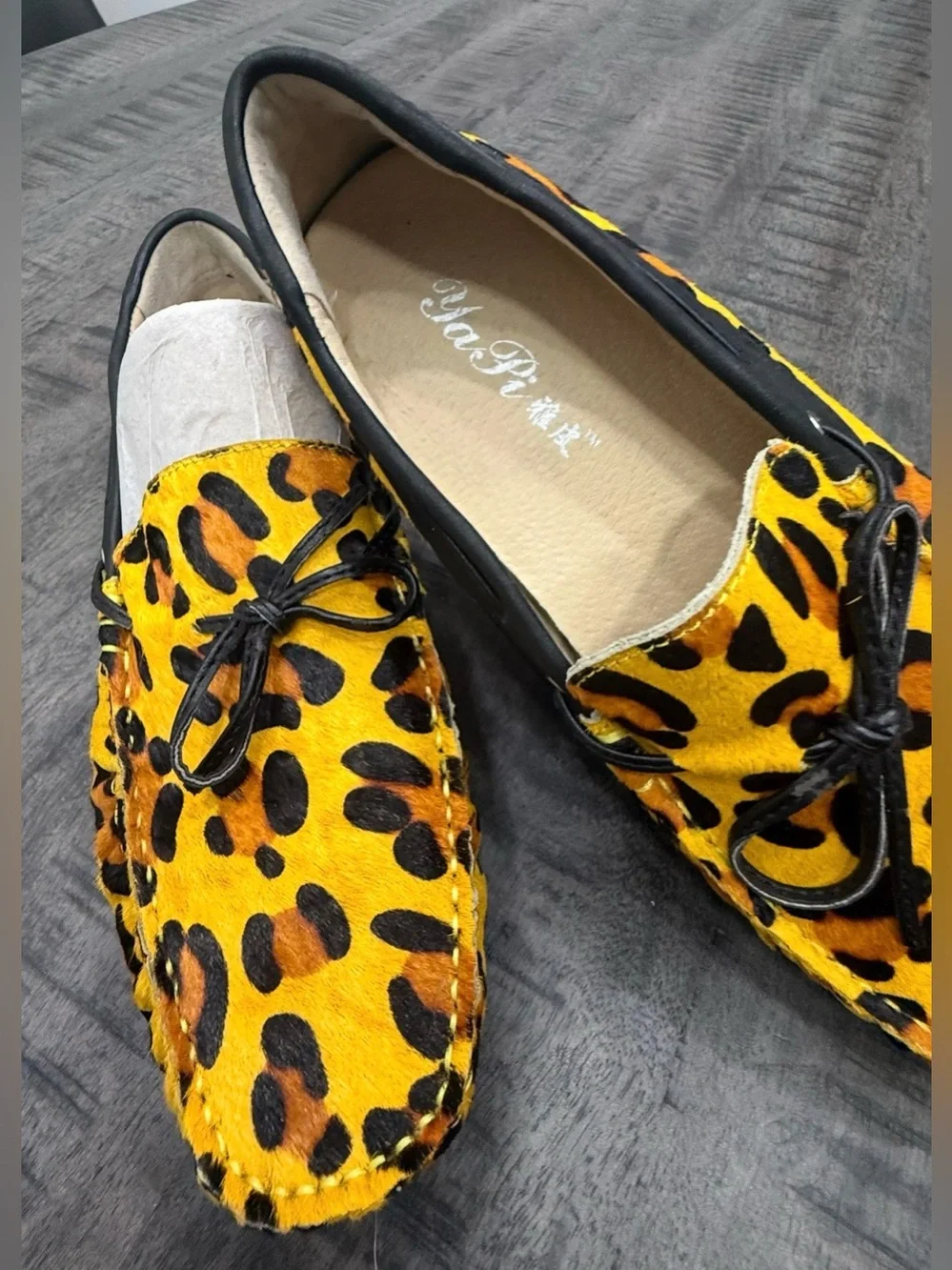 VINTAGE-Men's Leopard-Print Driving Loafers in Yellow and Black